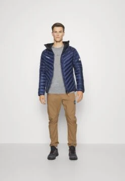 Mammut Broad Peak In Hooded - Gewatteerde Jas - Marine Black -Mammut 8de8d87783cd47c49b7ad1c7c99e7a76