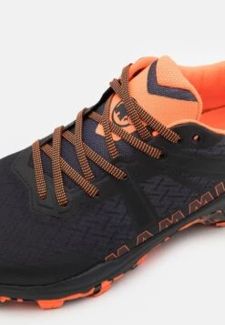 Mammut Sertig Ii Low Men - Outdoorschoenen - Black/Vibrant Orange -Mammut a1ed9bd0eed44f6984b60b3bc66a850c